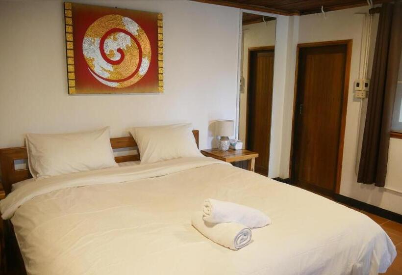 اتاق استاندارد با تخت بزرگ, Big Elk Steak House   Homestay