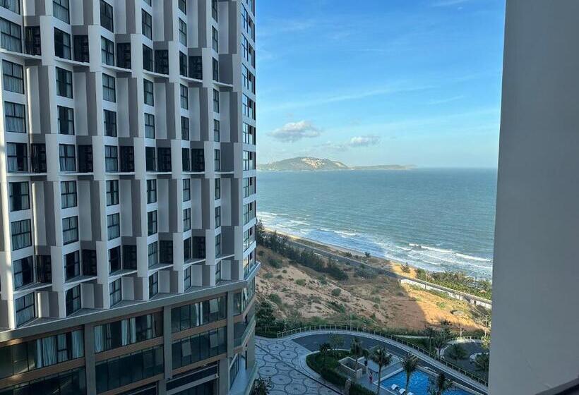 اتاق استاندارد چهار تخته با چشم‌انداز دریا, Apec Condotel Phan Thiet By Tien Vu