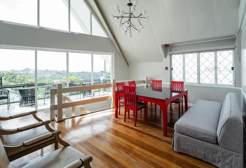 四人标准间, Jacobs Hill Tagaytay