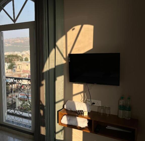 Номер Deluxe с Видом, Hari Leela Fort View Palace
