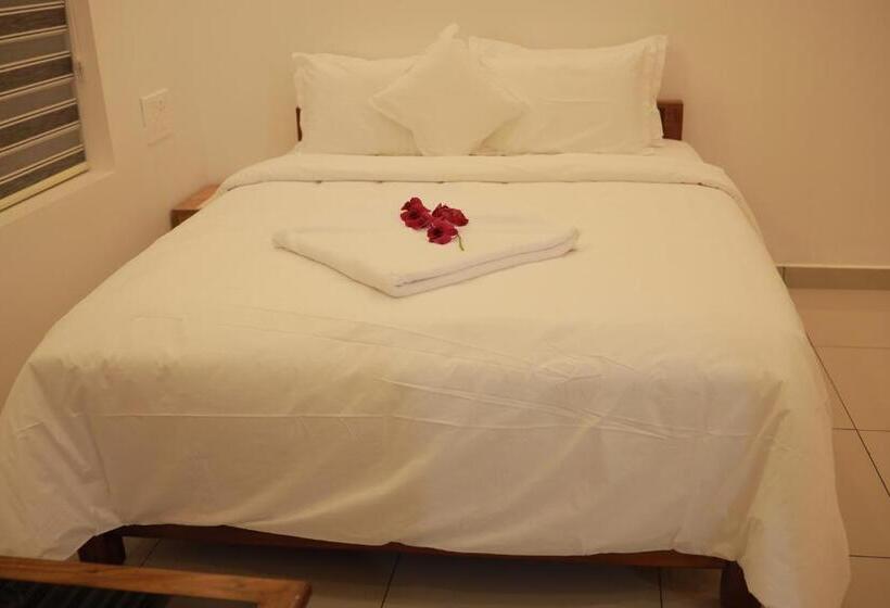패밀리 룸, Humblebee Retreat Tattekkad
