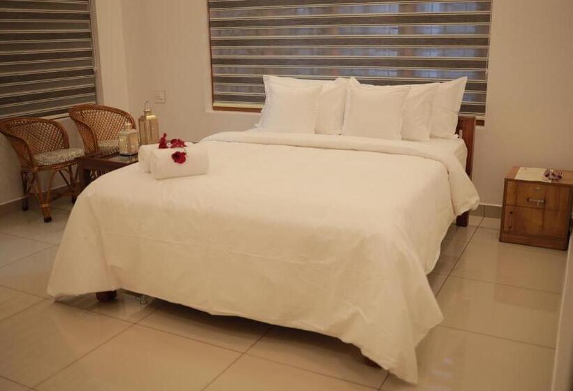 패밀리 룸, Humblebee Retreat Tattekkad