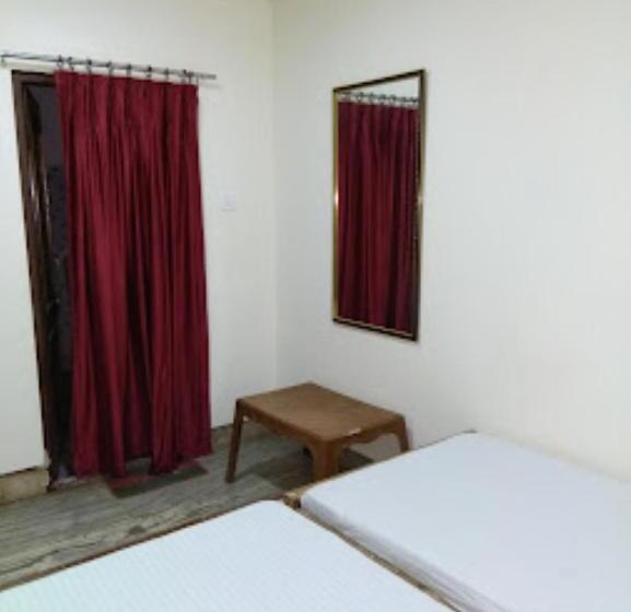 Четырехместный Номер Стандарт, Ashirbad Mandap, Bhubaneswar