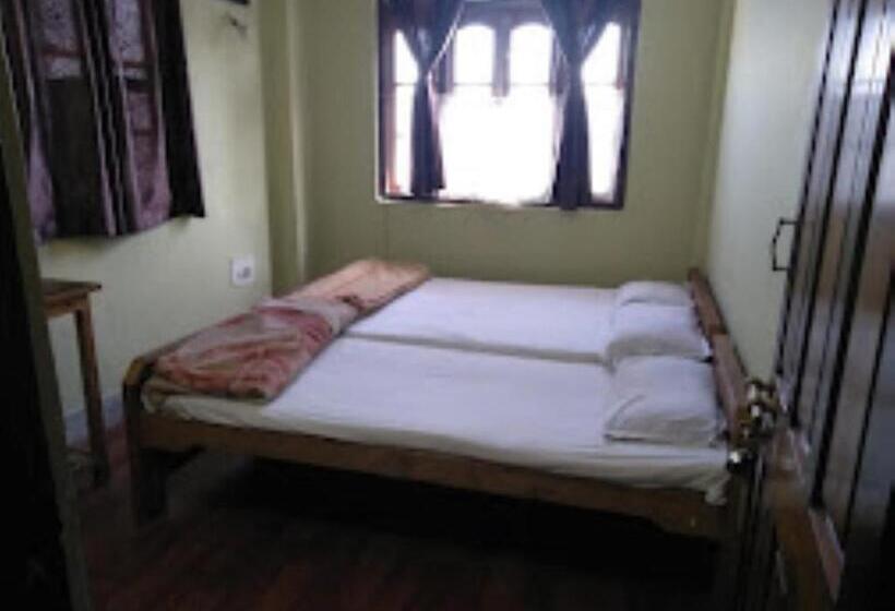 标准三人间, J.p. Lodge , Kalimpong