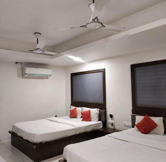 Номер Deluxe, Sagar Inn
