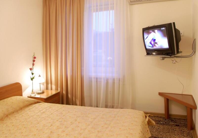 סוויטת ג'וניור, Evropeyskiy