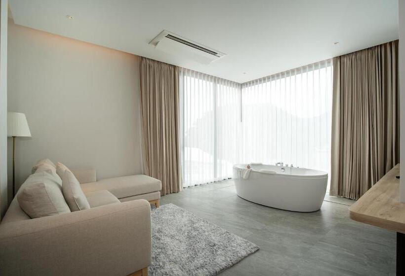 Люкс Повышенной Комфортности, Timberton Resort Khaoyai