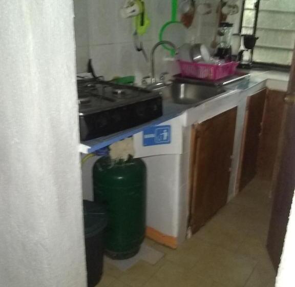 标准间, Room In Apartment   Comfortable Inn Green Sea Villa Helen Kilometres 4 Circunvalar