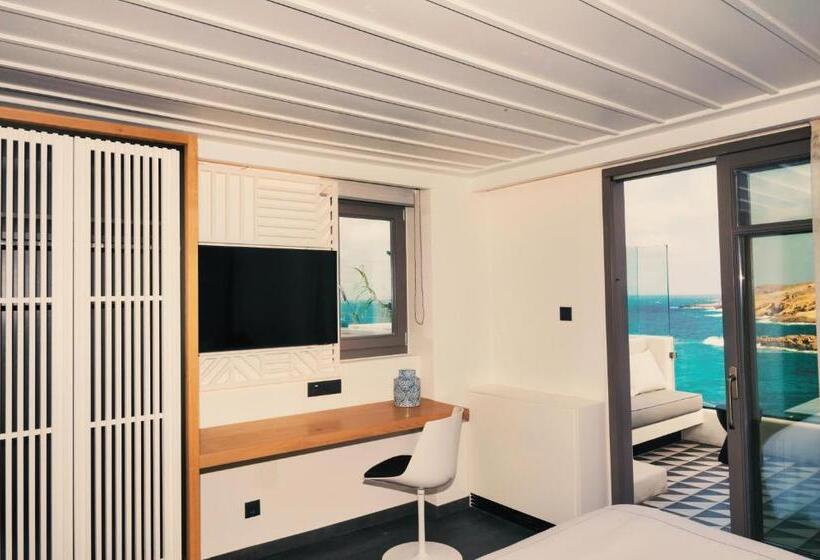 سوئیت با چشم‌انداز, Semeli Coast Mykonos, Curio Collection By Hilton