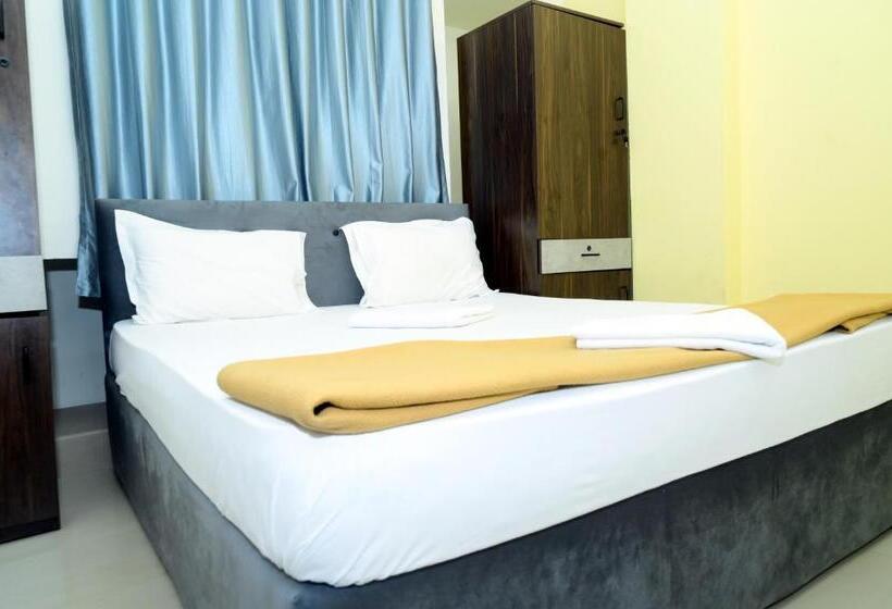 家庭间, Aradhya Inn Deralakatte