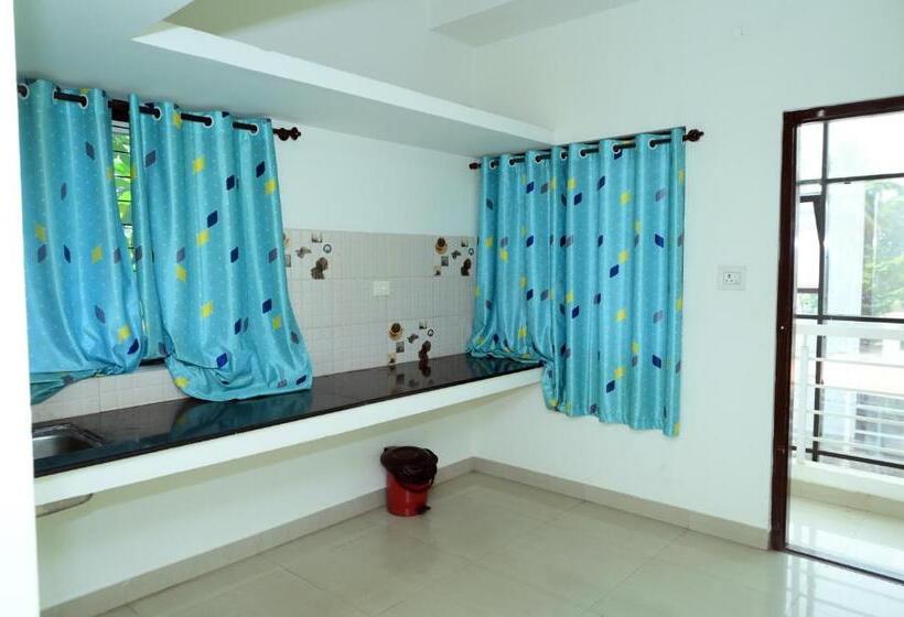 家庭间, Aradhya Inn Deralakatte