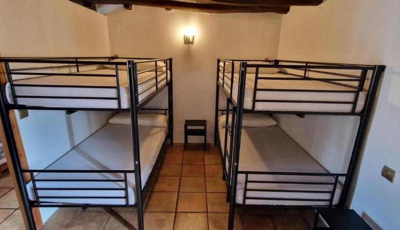Кровать в Общей Комнате, Albergue Laganares   Pilgrims Hostel