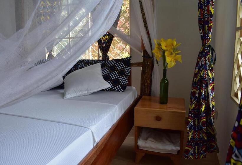 Номер Deluxe Вид на Сад, Kilimanjaro Accommodation