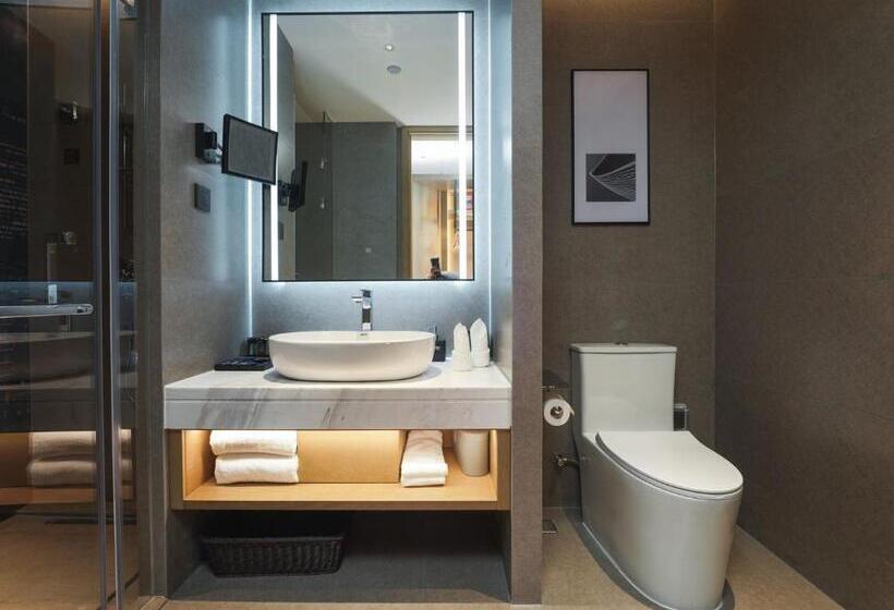 Номер Стандарт Вид на Озеро, Park Inn By Radisson Nanchong Yilong Star City Plaza