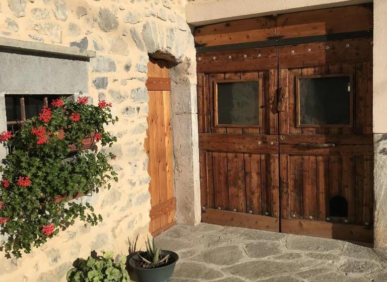 Апартаменты 2 Спальни, Le Rocher Des Ducs, Vue Sur Montagne, Abris Voitures Et Motos