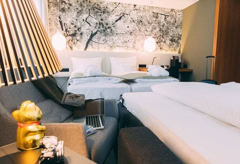 Номер Deluxe, Me And All Hotel Dusseldorf, By Hyatt