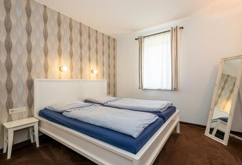 Апартаменты 1 Спальня, Villameehr