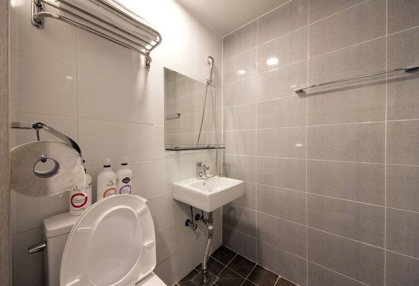 Номер Economy, K Grand Hotel Seoul
