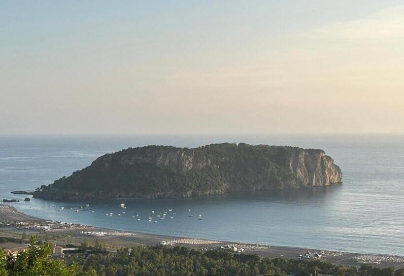 Семейный Номер Вид на Море, Villa Loren