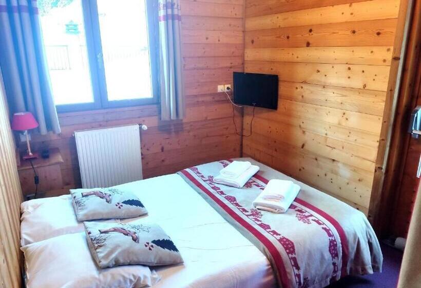 Номер Стандарт Трехместный, Epicéa Lodge Hôtel