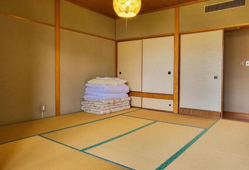 اتاق استاندارد سه نفره, Yufuin Monday 湯布院マンデー
