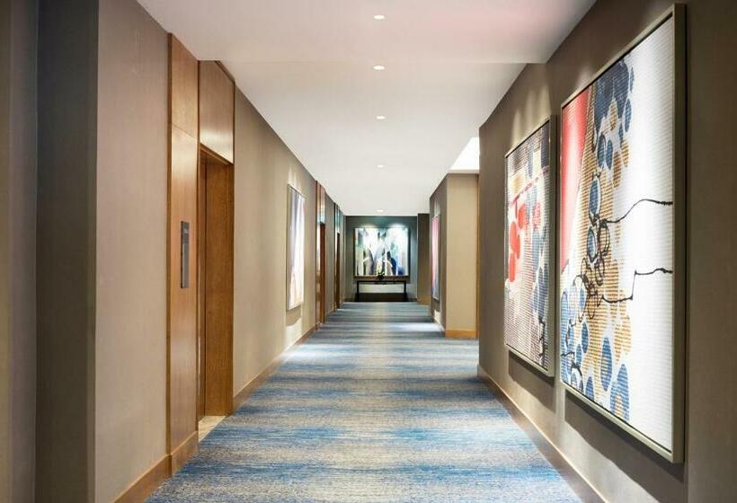 豪华房间, Four Points By Sheraton Surabaya, Tunjungan Plaza