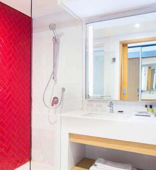 带大床的豪华间, Four Points By Sheraton Surabaya, Tunjungan Plaza