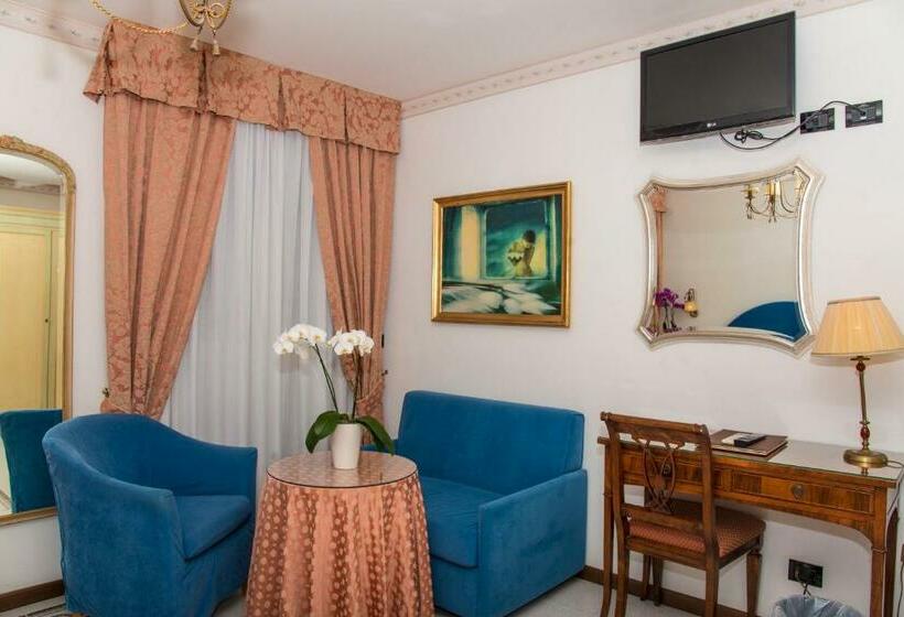اتاق استاندارد با تراس, Miramare