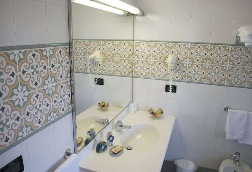 سوئیت رویال, Miramare