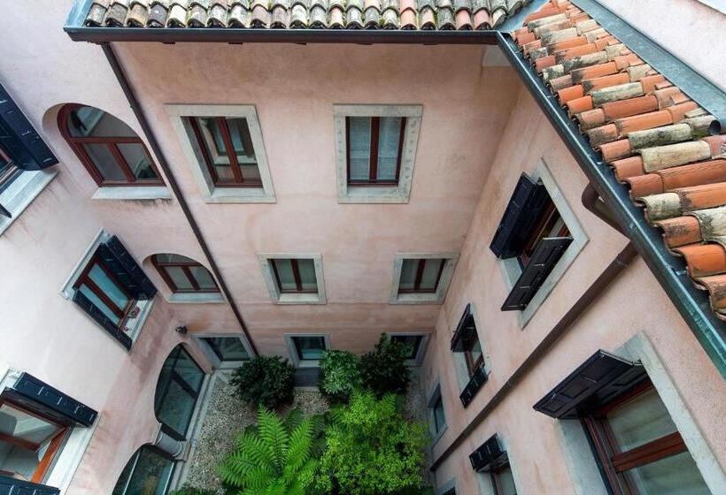 سوییت جونیور, Mercatovecchio Luxury Suites