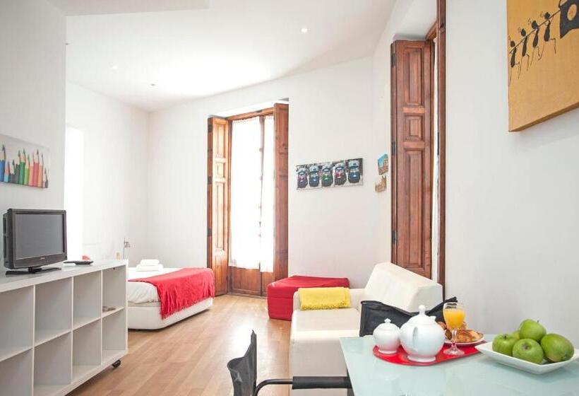 إستديو قياسى مزود بشرفة, Singularstays Plaza Del Mercado