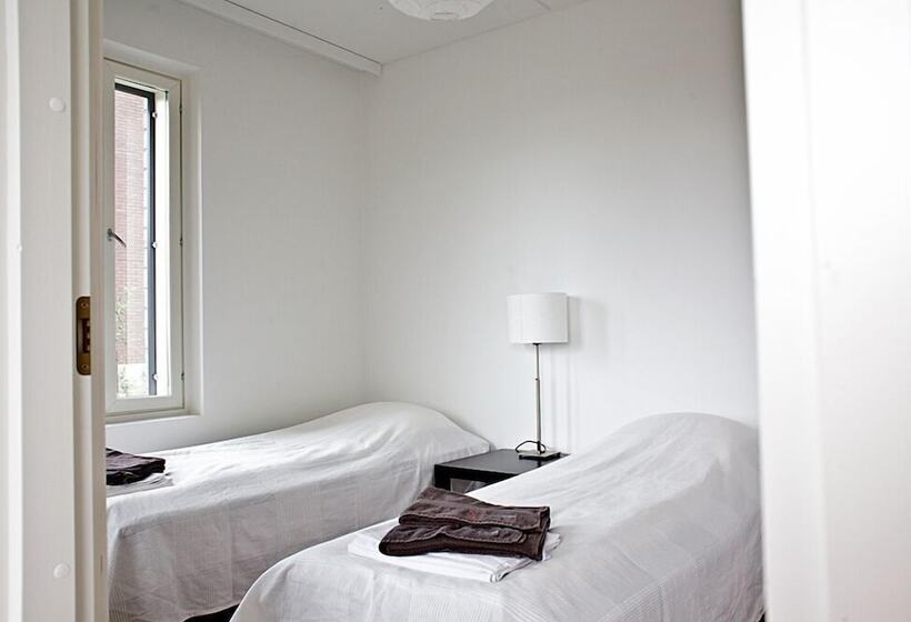 Апартаменты 3 Спальни, Forenom Serviced Apartments Vantaa Airport