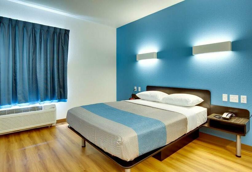 Номер Deluxe, Motel 6 Poplar Bluff, Mo