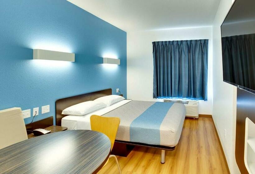 Номер Deluxe, Motel 6 Poplar Bluff, Mo