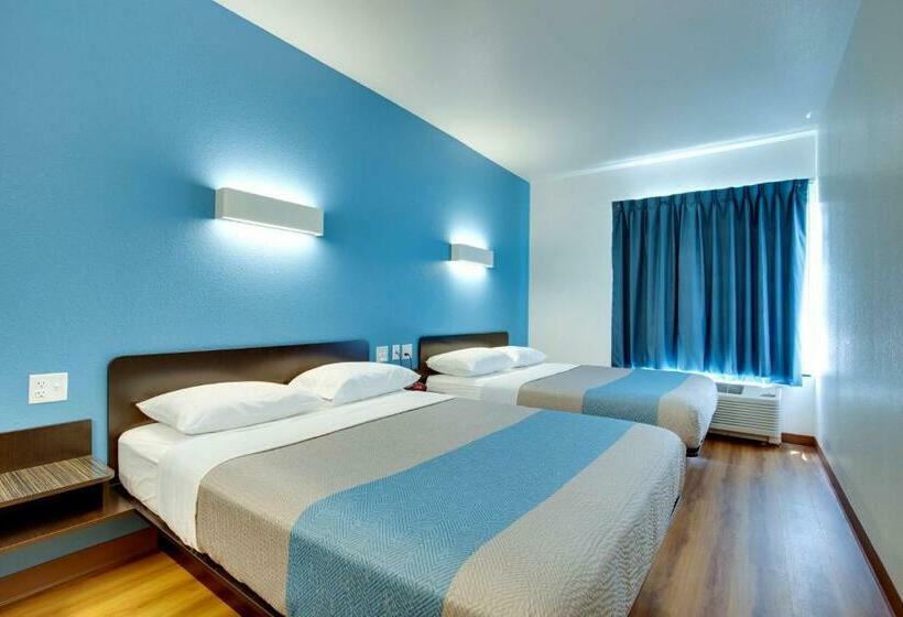 Номер Deluxe, Motel 6 Poplar Bluff, Mo
