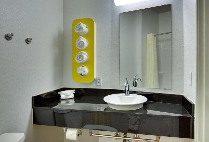 جناح ديلوكس, Motel 6 Poplar Bluff, Mo