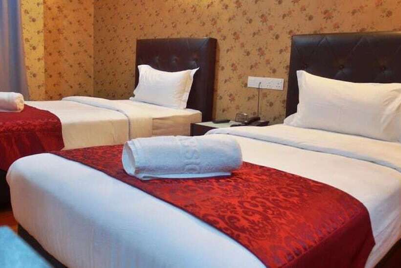 חדר משפחתי, Classic Kinabalu