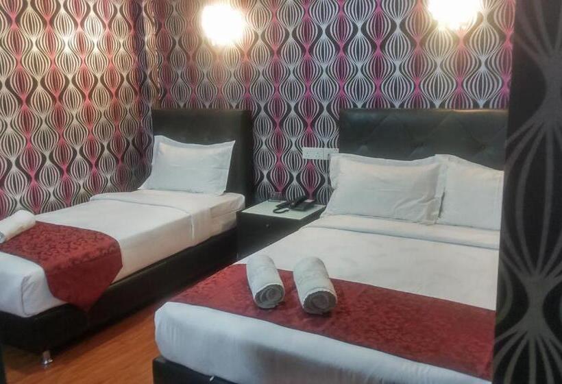 חדר משפחתי, Classic Kinabalu