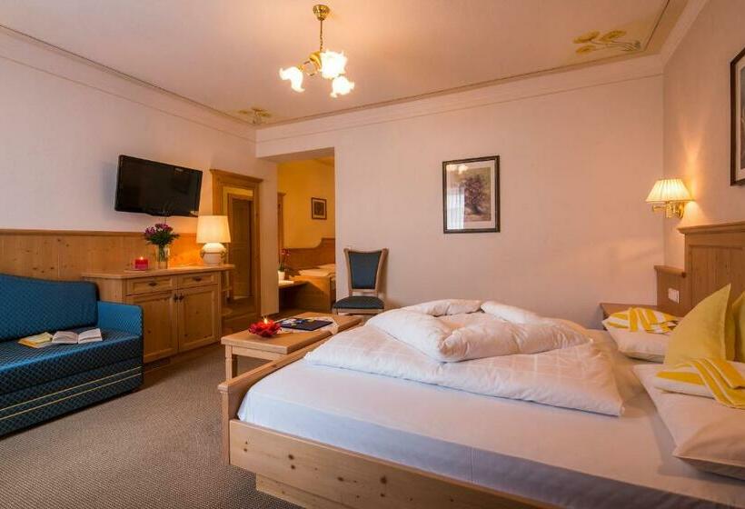 Четырехместный Номер Стандарт, Dolomites Wellness Hotel Savoy