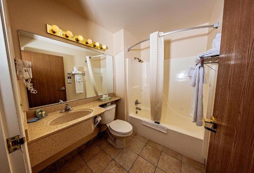 Family Suite, Fairbridge Inn Express Dillon