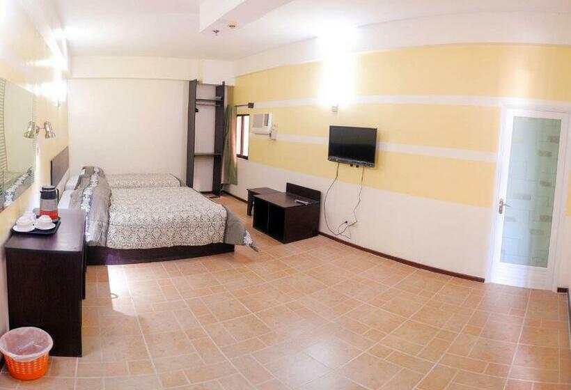 Трехместный Номер Deluxe, Metro Park Hotel Mandaue