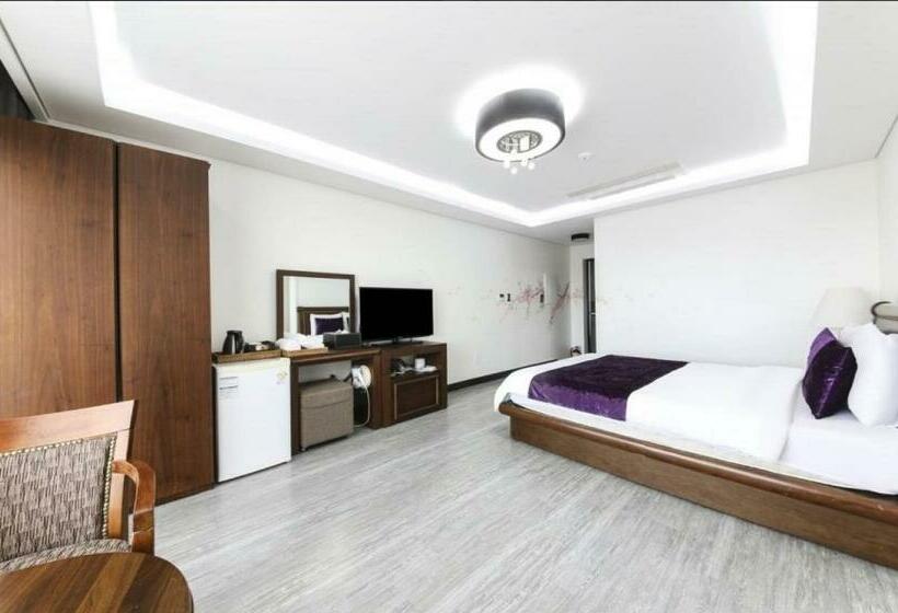 Люкс Повышенной Комфортности, The Seri Resort