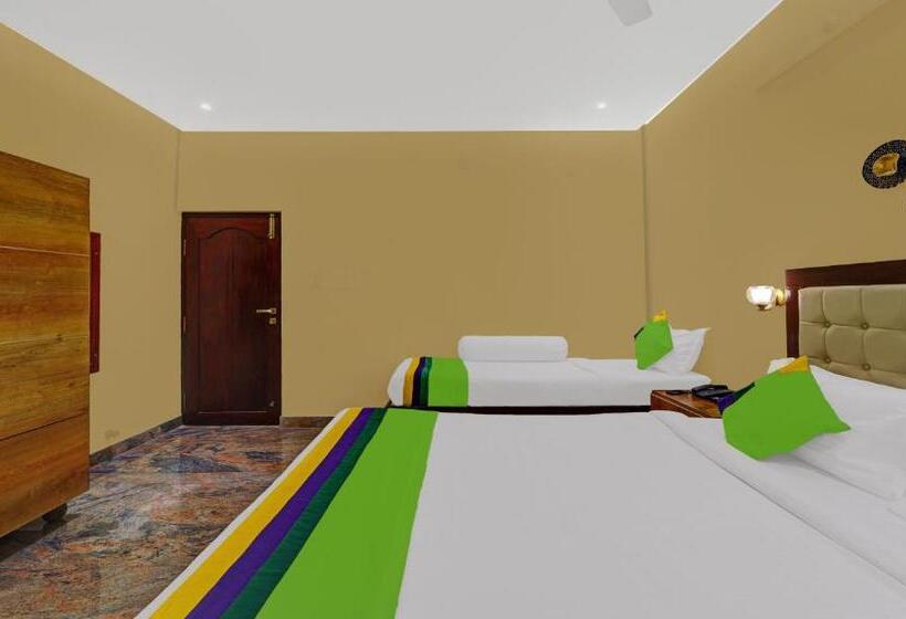 디럭스 룸, Treebo Grace Inn, 3 Min Walk From Promenade Beach