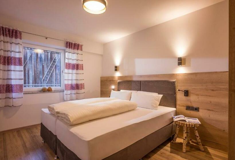 Апартаменты 2 Спальни, Aparthotel Alptirol