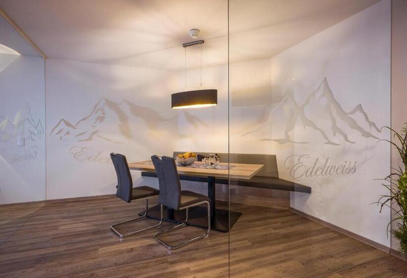 Апартаменты 1 Спальня с Балконом, Aparthotel Alptirol
