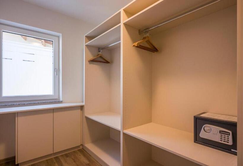 Апартаменты 3 Спальни, Aparthotel Alptirol
