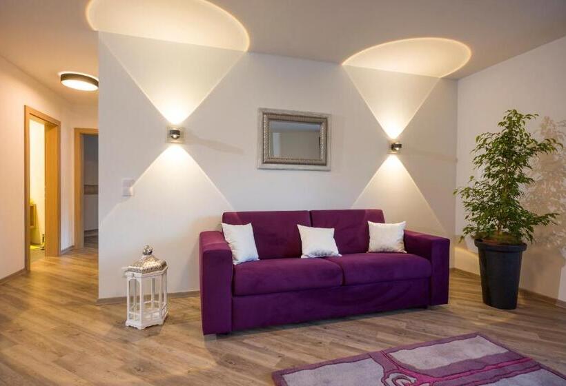 Апартаменты Deluxe 2 Спальни, Aparthotel Alptirol