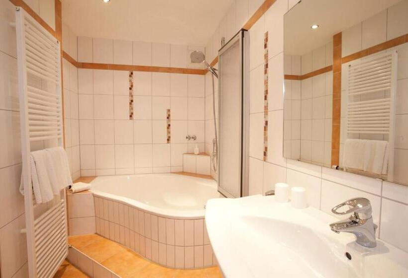 스탠다드 발코니 룸, Gasthof Hotel Engel