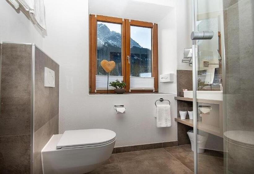 Номер Superior с Видом, Bayern Resort
