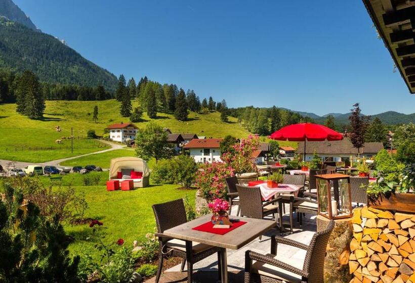 اتاق سوپریور با چشمانداز, Bayern Resort